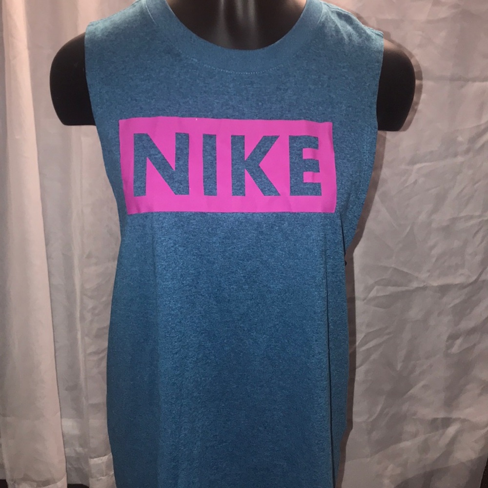 Nike sleeveless tee